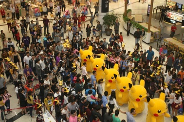 Giới trẻ Việt Nam phát cuồng với lễ hội Pikachu