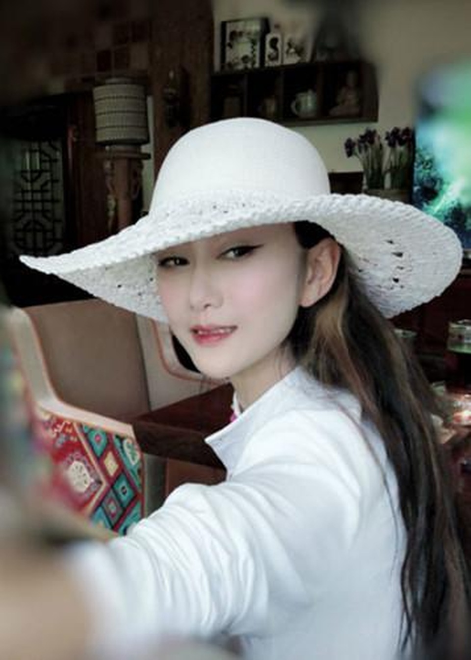 Nữ nghệ sĩ 20 năm không ăn cơm để giữ dáng, không sinh nở để làm nghệ thuật - 14 Nữ nghệ sĩ 20 năm không ăn cơm để giữ dáng, không sinh nở để làm nghệ thuật - 14