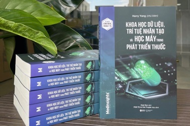 Cuốn sách về AI, dữ liệu cho ngành dược trong thời đại số