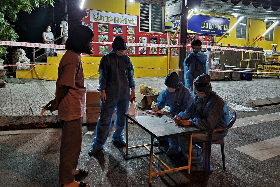 Thêm hơn 30 ca nhiễm nCoV, Đà Nẵng hỏa tốc phong tỏa khu công nghiệp - 4 Thêm hơn 30 ca nhiễm nCoV, Đà Nẵng hỏa tốc phong tỏa khu công nghiệp - 4