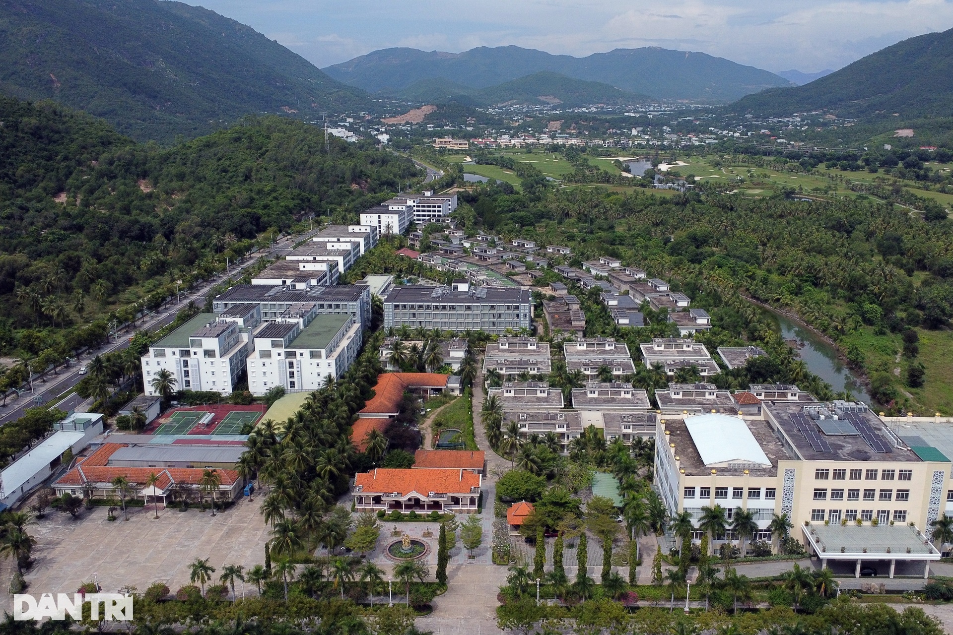 Hàng chục khách sạn ven biển Nha Trang tự ý nâng thêm tầng - 9 Hàng chục khách sạn ven biển Nha Trang tự ý nâng thêm tầng - 9