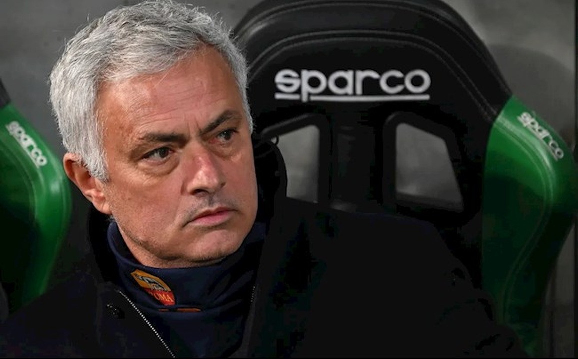Bị chê kém tài, HLV Mourinho đáp trả theo cách vô cùng đặc biệt - 2 Bị chê kém tài, HLV Mourinho đáp trả theo cách vô cùng đặc biệt - 2