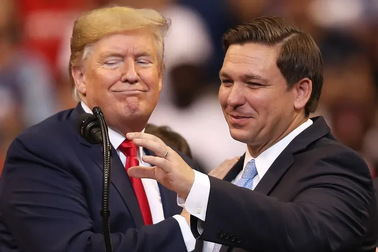 Đối thủ đáng gờm nhất của ông Trump bỏ cuộc đua tranh cử tổng thống