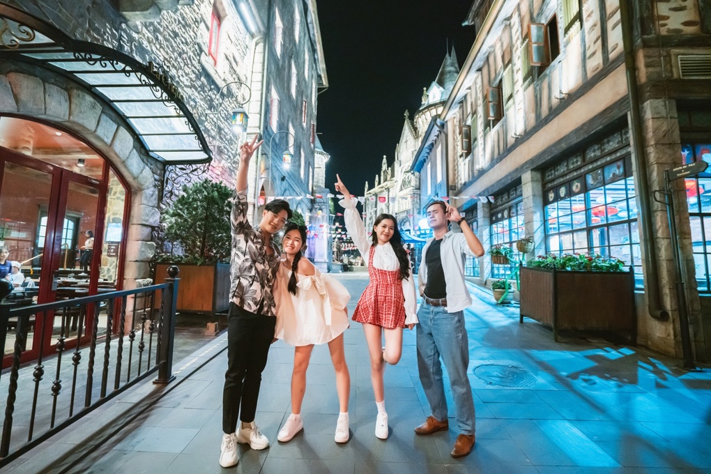 Dịp 2/9, đến Đà Nẵng chiêm ngưỡng show trình diễn 3D mapping siêu thực - 3 Dịp 2/9, đến Đà Nẵng chiêm ngưỡng show trình diễn 3D mapping siêu thực - 3