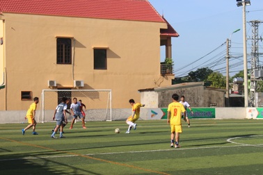 Hơn 200 phóng viên tranh tài tại giải bóng đá báo chí miền Trung