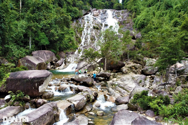 Chiêm ngưỡng Ma Hao - thác nước lọt top đẹp ảo diệu nhất Việt Nam