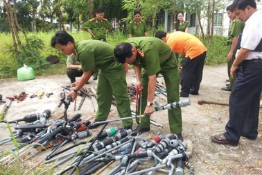 Tiêu hủy gần 200 khẩu súng tự chế trái phép