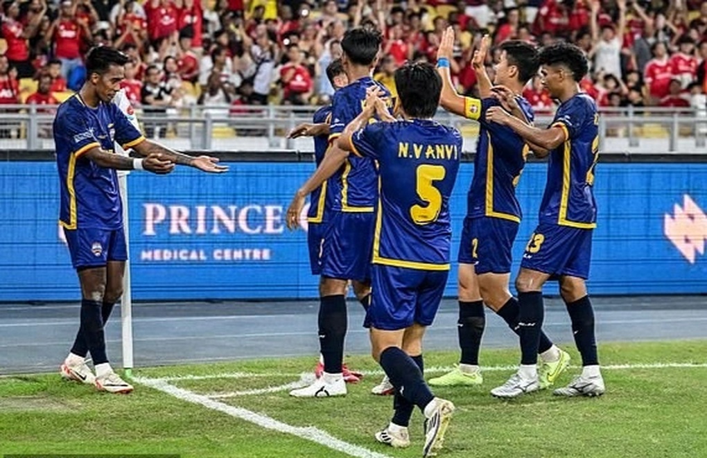 Tiết lộ về ngôi sao Myanmar ghi bàn duy nhất vào lưới Man Utd - 1 Tiết lộ về ngôi sao Myanmar ghi bàn duy nhất vào lưới Man Utd - 1