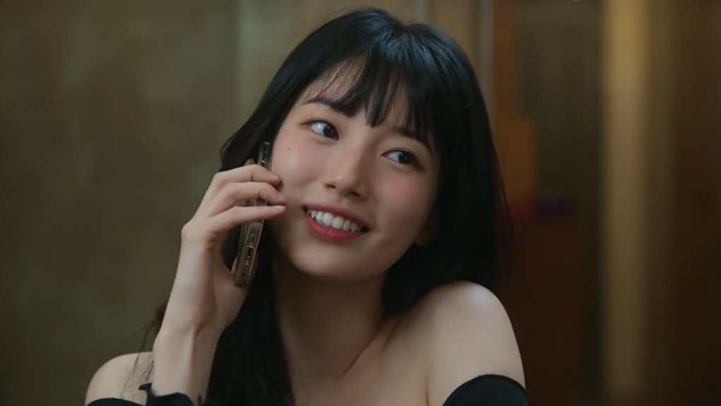 Suzy ăn mặc vừa gợi cảm, vừa cá tính trong phim Doona - 9 Suzy ăn mặc vừa gợi cảm, vừa cá tính trong phim Doona - 9