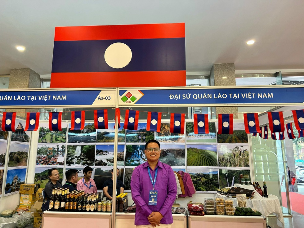 Chàng trai Lào lấy vợ Việt, kể tình yêu đặc biệt với mảnh đất hình chữ S - 8