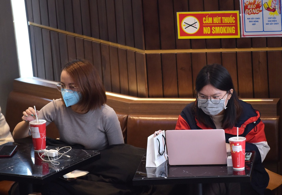 Hà Nội: Nhiều địa điểm phát tặng miễn phí khẩu trang để phòng virus Corona - 9 Hà Nội: Nhiều địa điểm phát tặng miễn phí khẩu trang để phòng virus Corona - 9