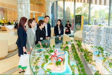 Giá nhà phi mã, người trẻ ở TPHCM vẫn muốn mua bằng được