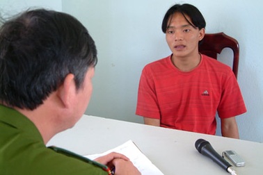 Vi phạm giao thông, gọi đồng bọn đến hành hung cảnh sát