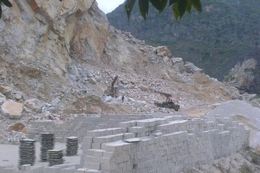 Vĩnh Lộc (Thanh Hóa): Mỏ đá hết phép vẫn ngang nhiên khai thác