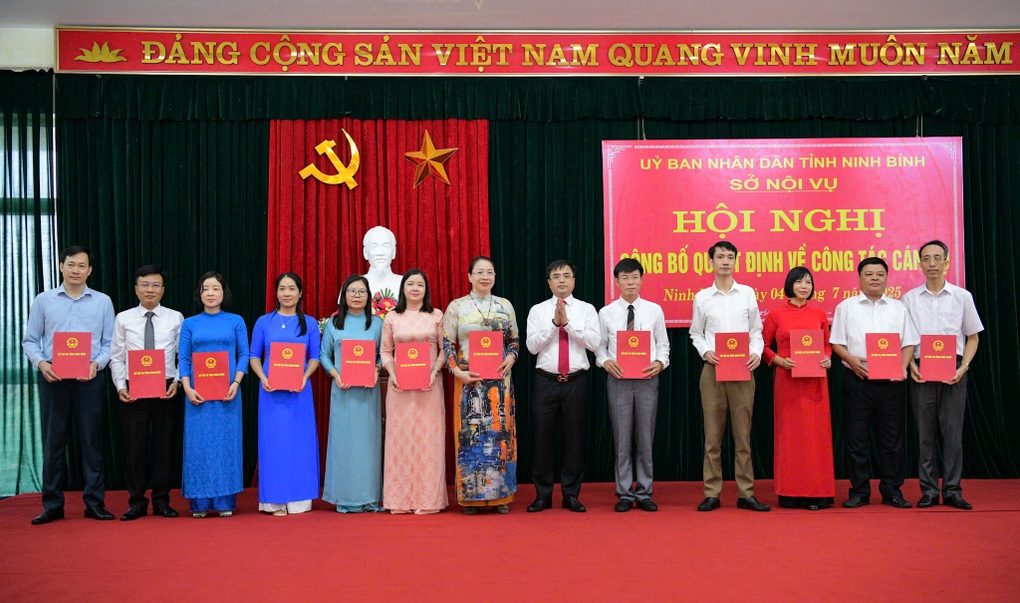 Sở Nội vụ Ninh Bình kiện toàn bộ máy sau hợp nhất 3 tỉnh - 2 Sở Nội vụ Ninh Bình kiện toàn bộ máy sau hợp nhất 3 tỉnh - 2
