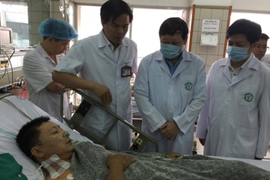 Khám nghiệm máy móc tại khoa thận để làm rõ nguyên nhân 7 người tử vong