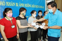 Ninh Bình: Tặng 400 suất quà cho công nhân ảnh hưởng dịch Covid-19