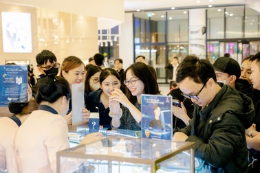 Tận hưởng ưu đãi cùng sự kiện "Bừng sắc lễ hội, đón ưu đãi cùng thần tượng"