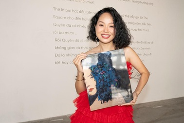 Hoàng Quyên: "30 tuổi, bố mẹ vẫn nuôi tôi"