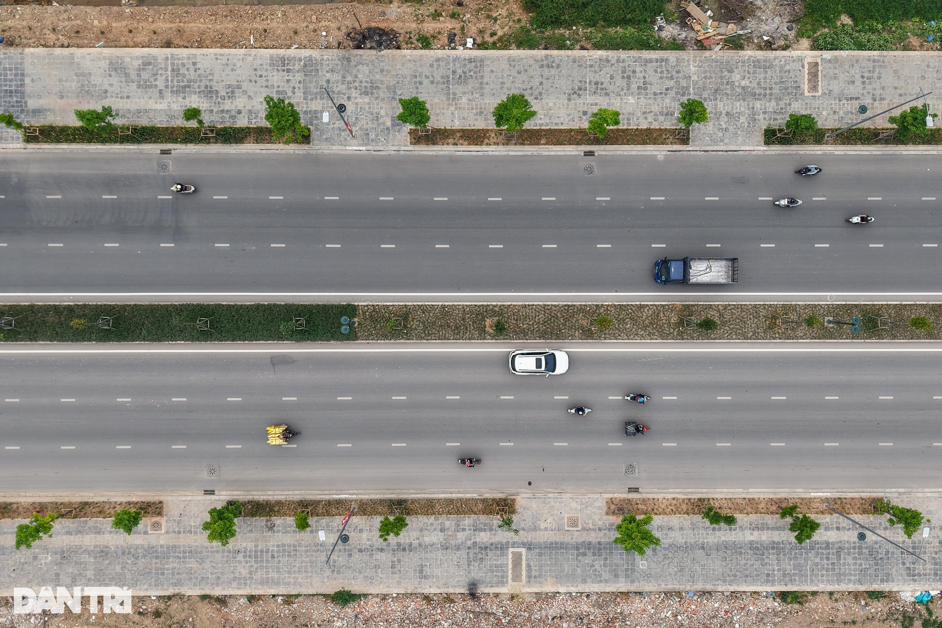 Hà Nội thông xe tuyến đường dài 2,6km trị giá hơn 700 tỷ đồng - 4 Hà Nội thông xe tuyến đường dài 2,6km trị giá hơn 700 tỷ đồng - 4