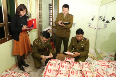Bắt giữ 4 tạ mì chính không rõ nguồn gốc sắp tuồn ra thị trường Tết