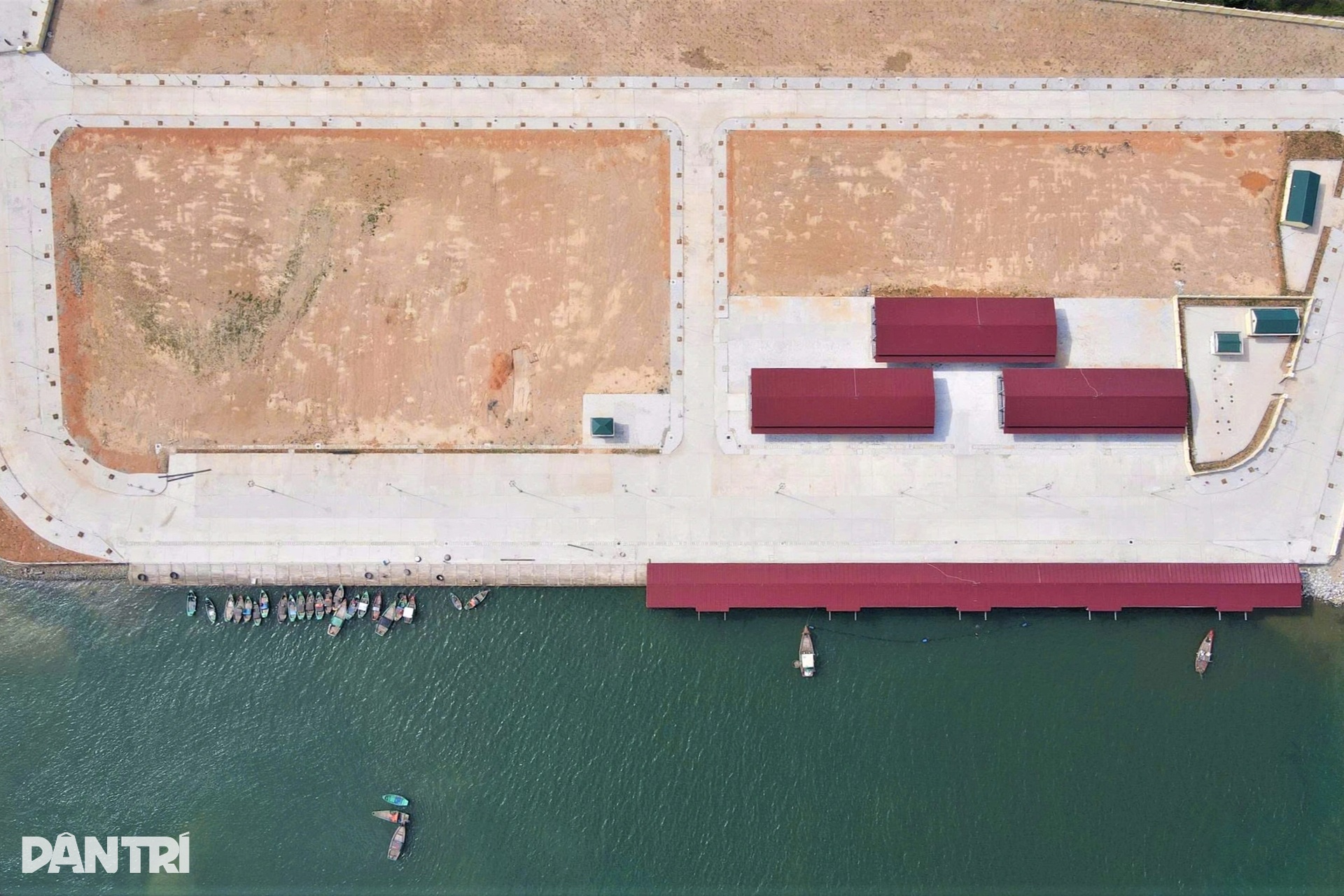 Ngắm cảng cá hiện đại bậc nhất miền Trung - 2 Ngắm cảng cá hiện đại bậc nhất miền Trung - 2