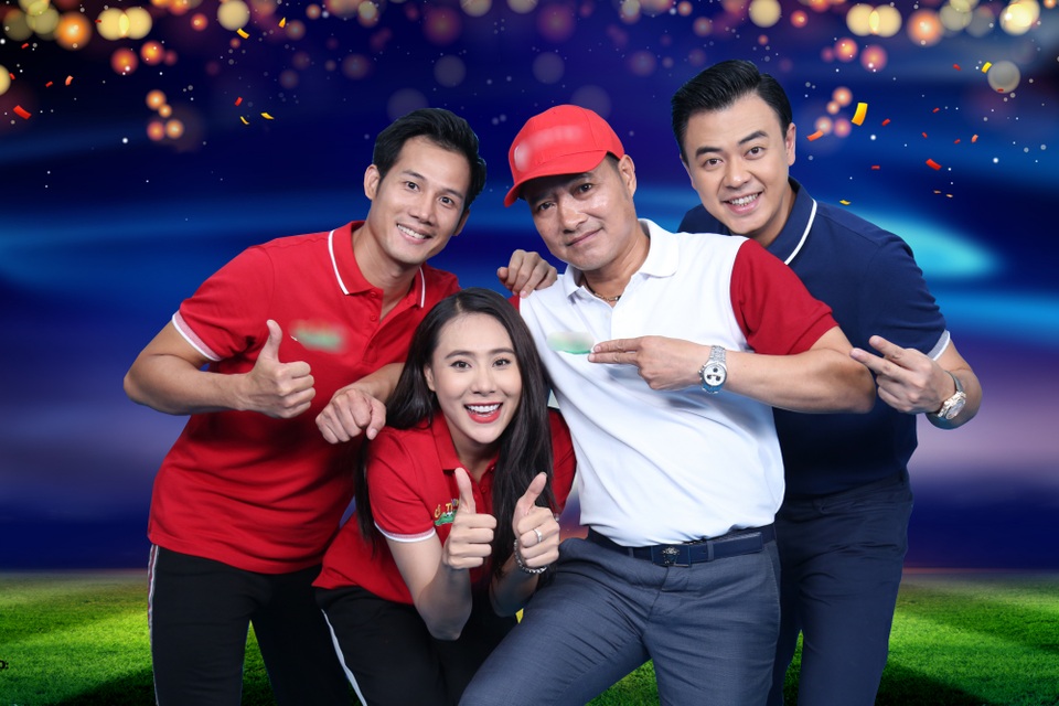 MC Tuấn Tú chia sẻ về giấc mơ quần đùi áo số dang dở - 2 MC Tuấn Tú chia sẻ về giấc mơ quần đùi áo số dang dở - 2