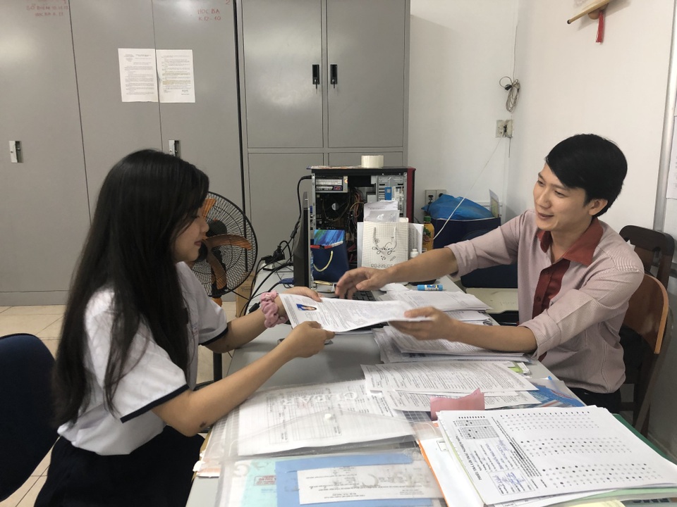 TPHCM: Không ít thí sinh đăng ký 19-20 nguyện vọng xét tuyển Đại học - 3 TPHCM: Không ít thí sinh đăng ký 19-20 nguyện vọng xét tuyển Đại học - 3