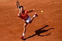 Djokovic thắng nhanh ở trận ra quân tại Rome Masters