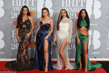 Dàn sao khoe thân táo bạo trên thảm đỏ lễ trao giải âm nhạc Anh quốc