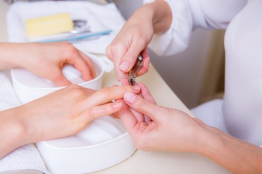 Những “sát thủ” thầm lặng ở tiệm làm móng