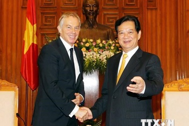 Thủ tướng tiếp cựu Thủ tướng Anh Tony Blair