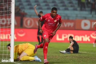 Công an Hà Nội 3-1 Ninh Bình (hết hiệp 1): Cú hat-trick ấn tượng