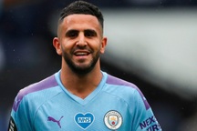 Đã “một lần đò”, Riyad Mahrez vẫn qua được “cửa” bố mẹ vợ tương lai