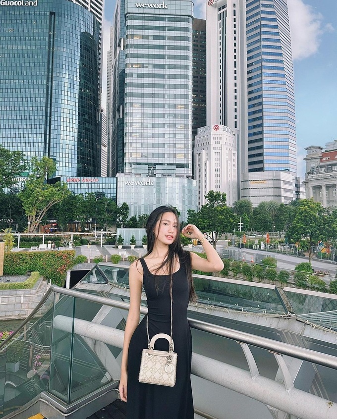 Bạn gái Đoàn Văn Hậu thích đeo túi hiệu, có chiếc Chanel hơn 100 triệu đồng - 7 Bạn gái Đoàn Văn Hậu thích đeo túi hiệu, có chiếc Chanel hơn 100 triệu đồng - 7