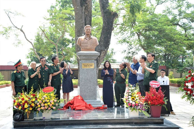 “Sâu nặng nghĩa tình” tri ân liệt sĩ - Ảnh 2.