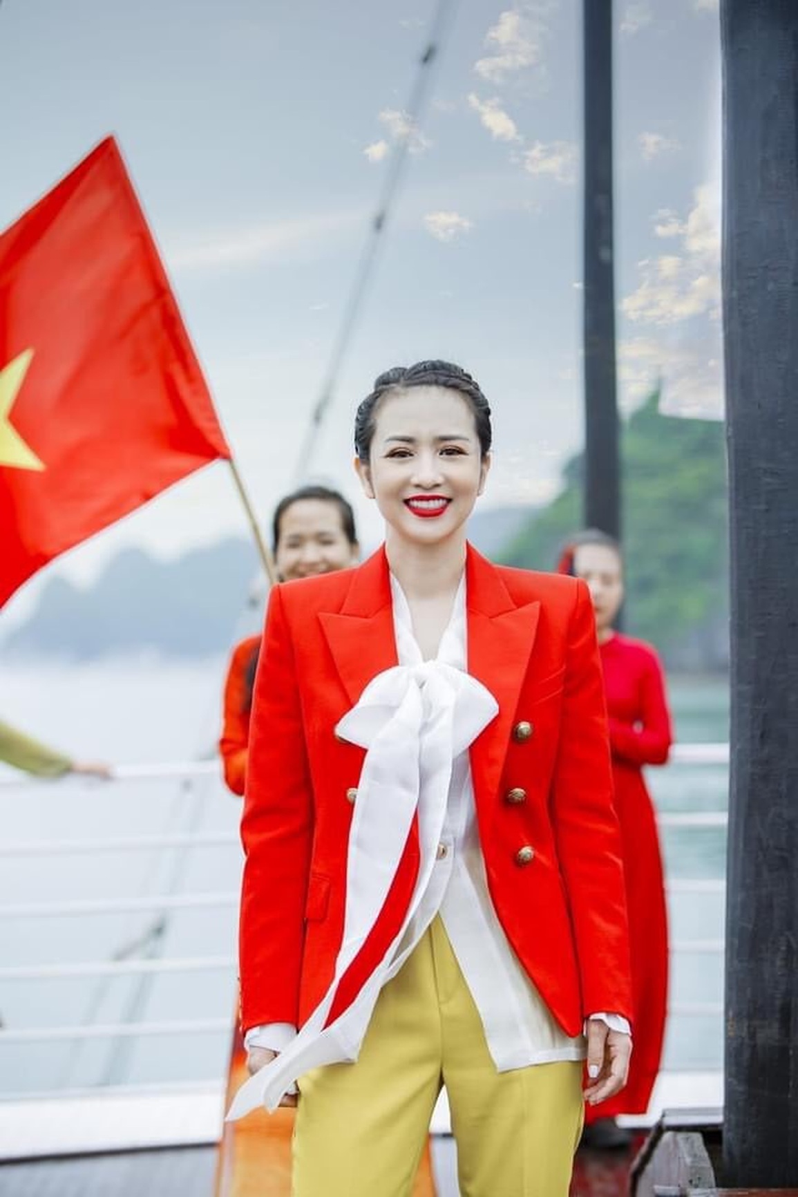 Nữ hoàng wushu Thúy Hiền hát cổ vũ SEA Games 31 - 1 Nữ hoàng wushu Thúy Hiền hát cổ vũ SEA Games 31 - 1