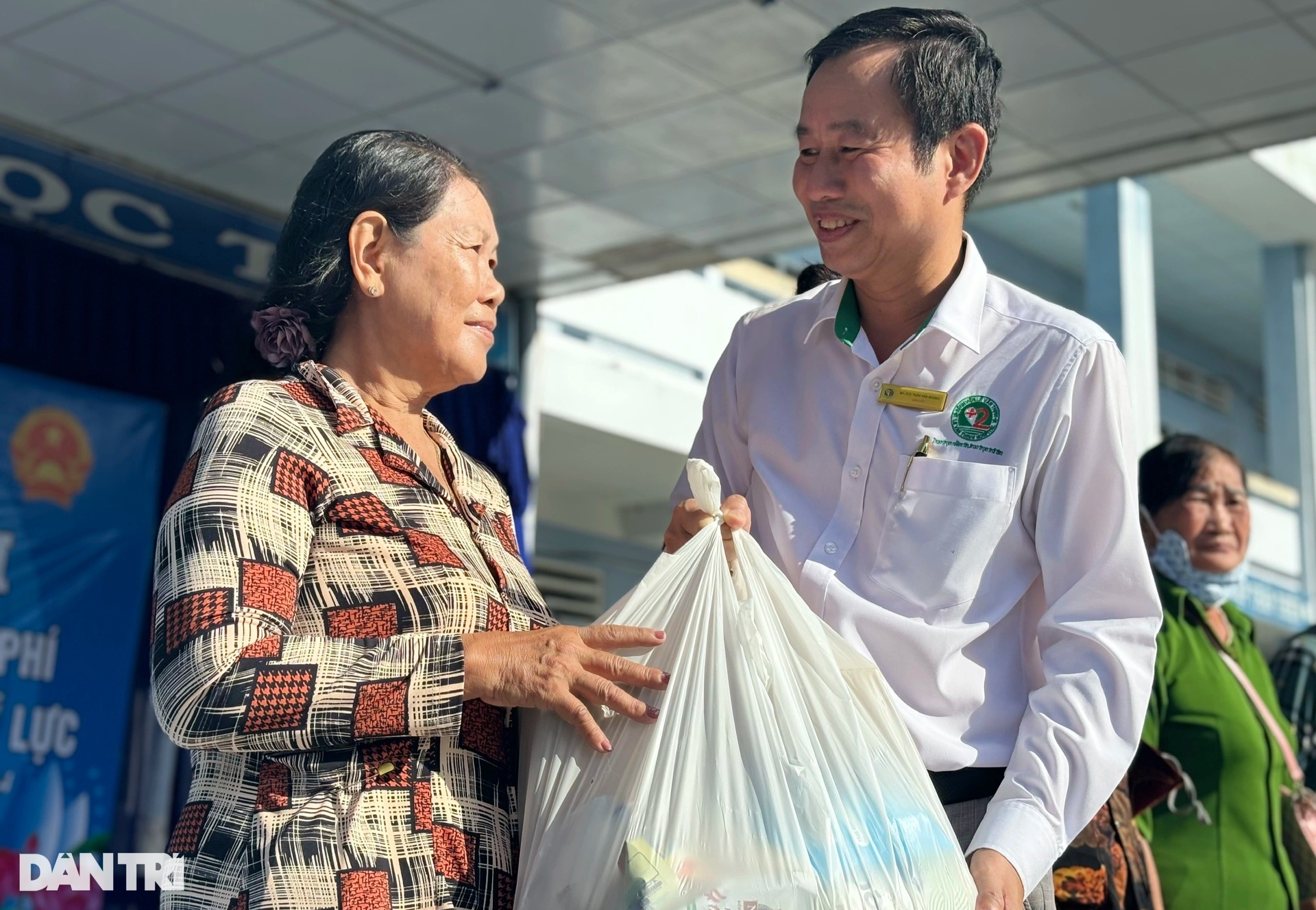 26 ngày, 3 bệnh viện và cuộc trở về từ cõi chết của người phụ nữ - 10 26 ngày, 3 bệnh viện và cuộc trở về từ cõi chết của người phụ nữ - 10