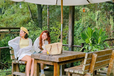 Loạt khu nghỉ dưỡng ngoại thành Hà Nội lấp đầy phòng trong 5 ngày lễ