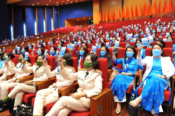 Đại hội bầu Đoàn Chủ tịch, Đoàn Thư ký và Ban Thẩm tra.