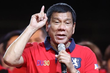 Tổng thống Philippines bay khẩn cấp từ Nga về nước vì phiến quân nổi loạn