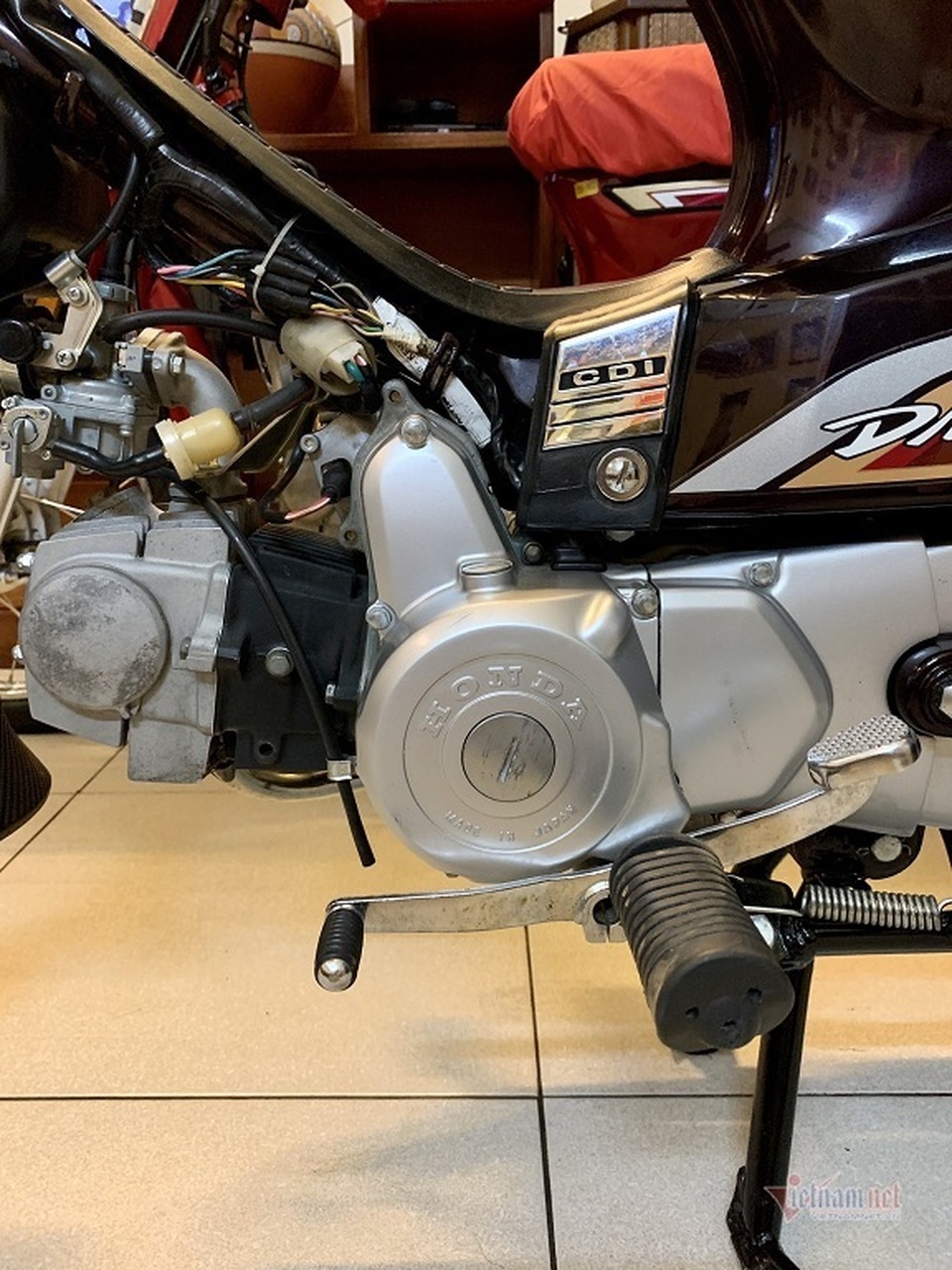 Honda Dream Thái đời 2000 biển tam hoa giá hơn 100 triệu đồng - 4 Honda Dream Thái đời 2000 biển tam hoa giá hơn 100 triệu đồng - 4