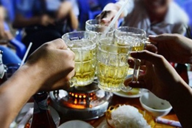 Việt Nam: Tốc độ tiêu thụ rượu bia tăng “phi mã”