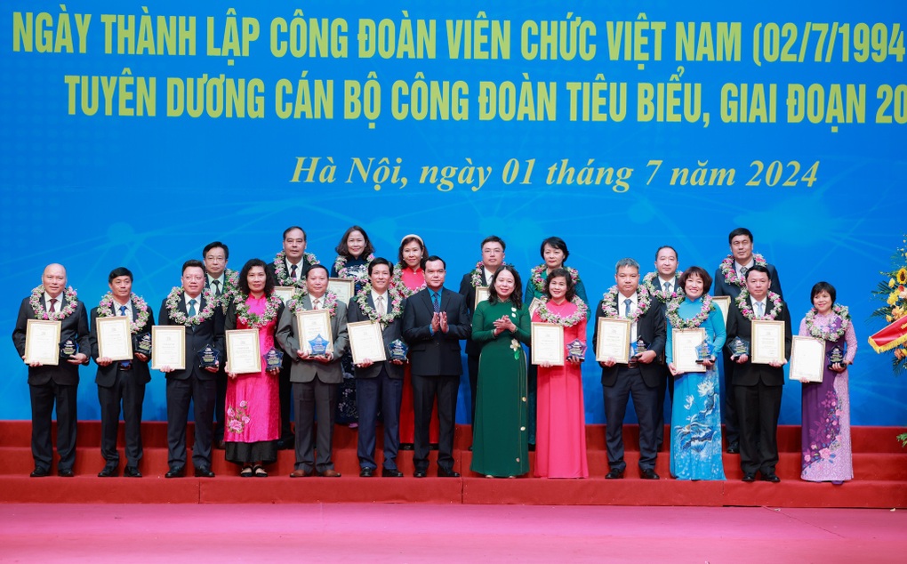 Kỷ niệm 30 năm Công đoàn Viên chức Việt Nam: Đóng góp to lớn vào sự nghiệp đổi mới của đất nước