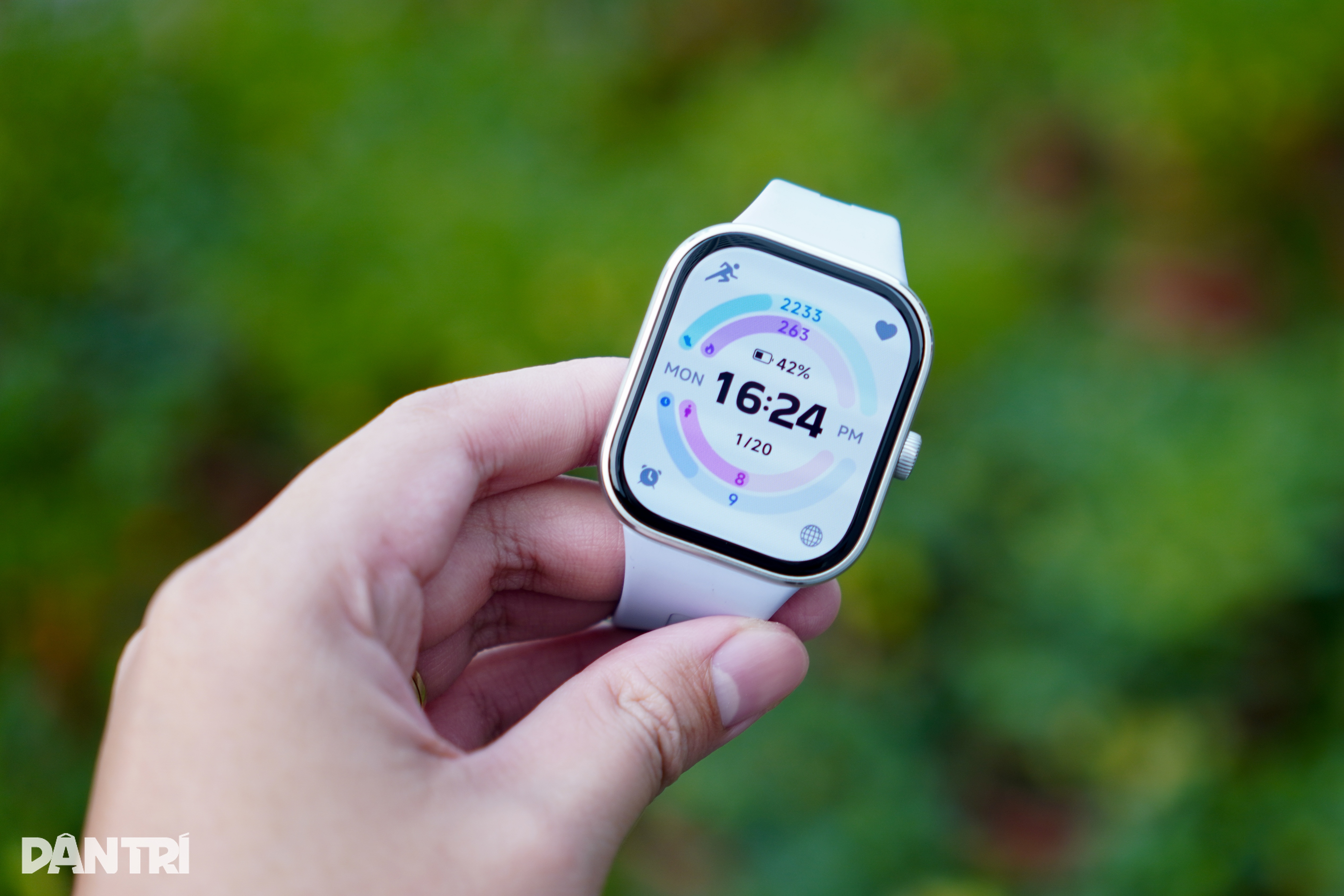 View - Đánh giá chi tiết đồng hồ thông minh Xiaomi Redmi Watch 5 | Báo Dân trí