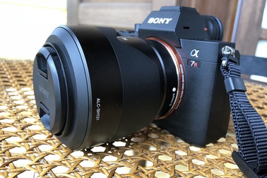 Máy ảnh Full-frame A7R III mới nhất của Sony sắp lên kệ thị trường Việt