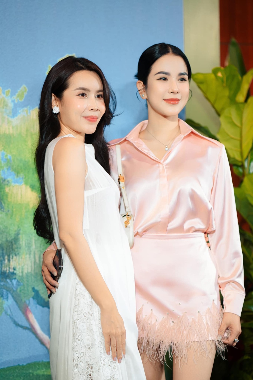 Diệp Lâm Anh sau ly hôn: Nhan sắc thăng hạng, được tặng biệt thự tiền tỷ - 8 Diệp Lâm Anh sau ly hôn: Nhan sắc thăng hạng, được tặng biệt thự tiền tỷ - 8