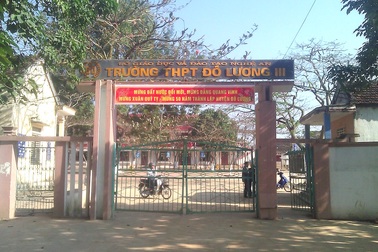 Bắt nhóm đối tượng đánh thầy giáo và học sinh