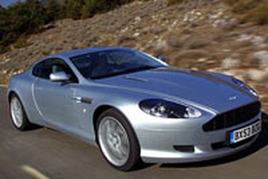 Aston Martin DB9: Vẻ đẹp hoàn hảo và mạnh mẽ 
