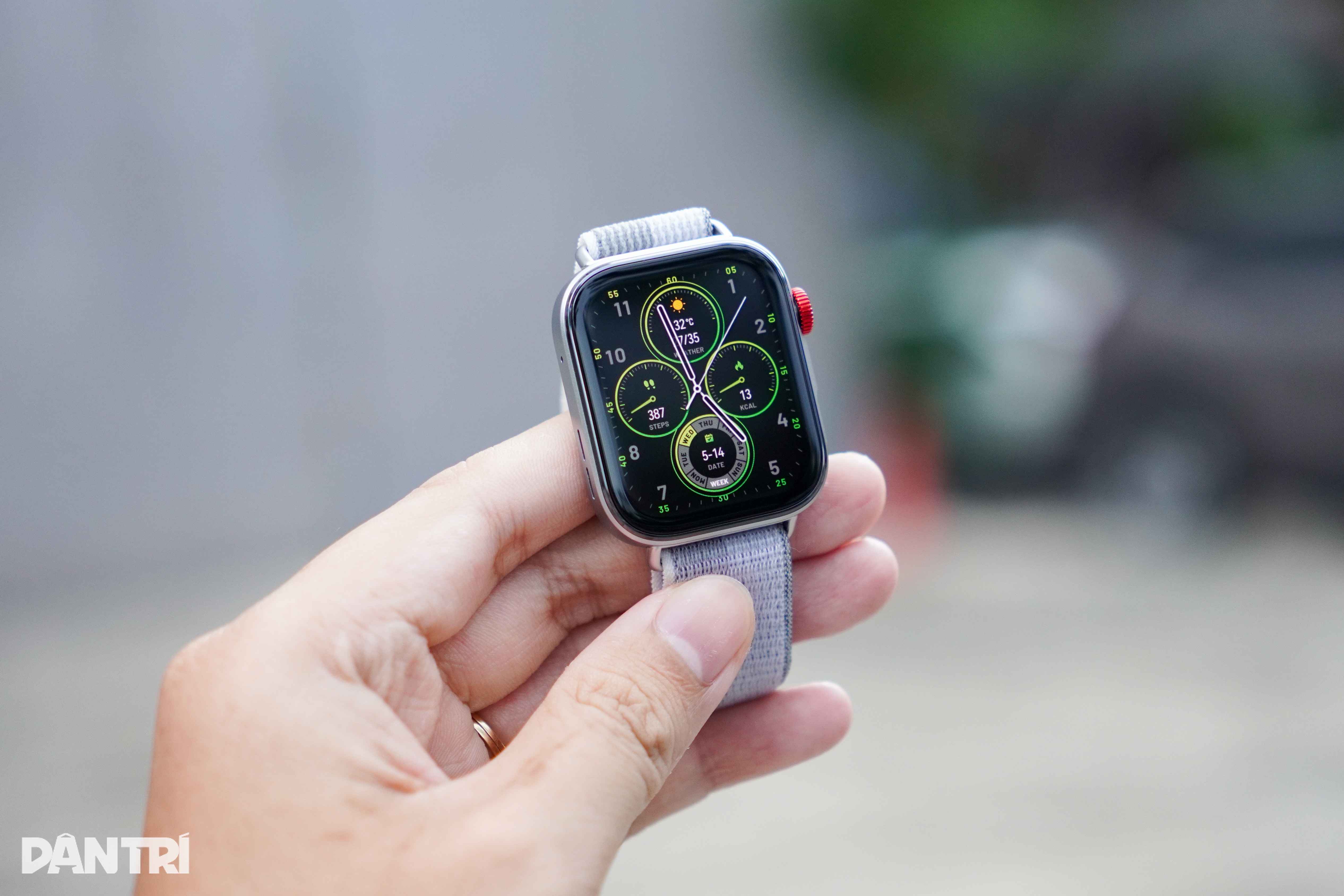 View - Đánh giá đồng hồ thông minh Huawei Watch Fit 4: Phù hợp với ai? | Báo Dân trí